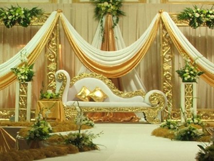 Enjoy a Luxurious Arab Wedding in Dubai at Al Boom Tourist Village