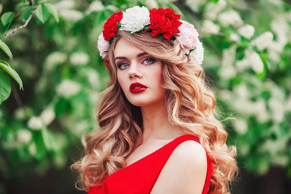 Elena Mua Makeup Artist