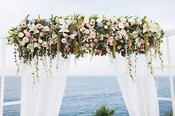 Wedding floral arrangement