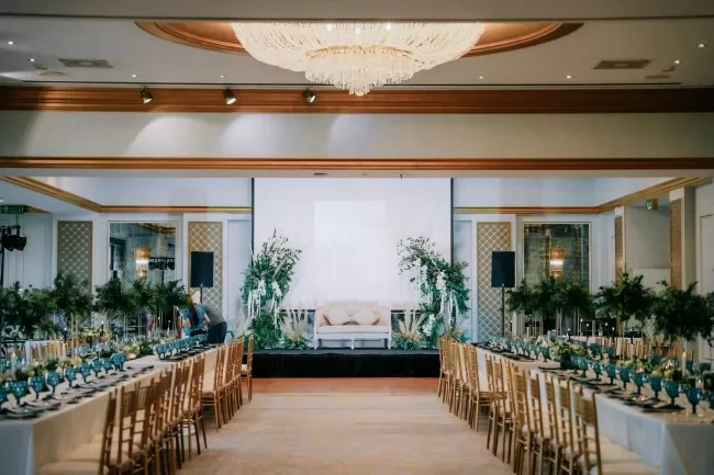 Radisson Blu Deira Creek