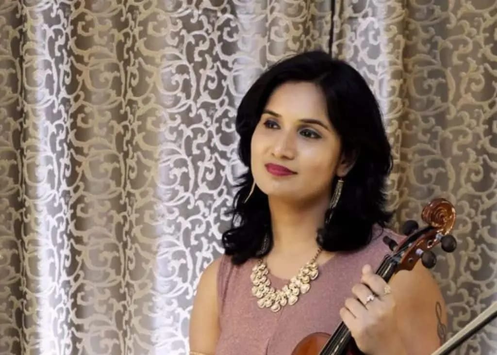 DubaiViolinist.com photo 2
