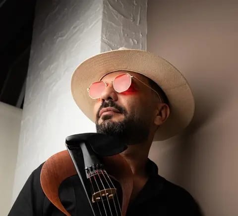 DubaiViolinist.com photo 3